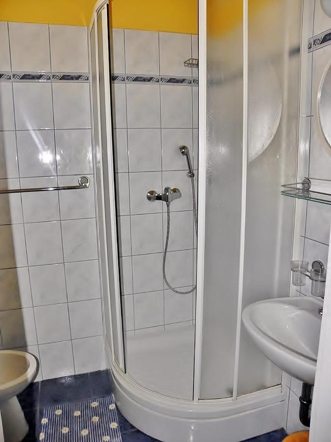 Apartamento Alemka Banjol Exterior foto